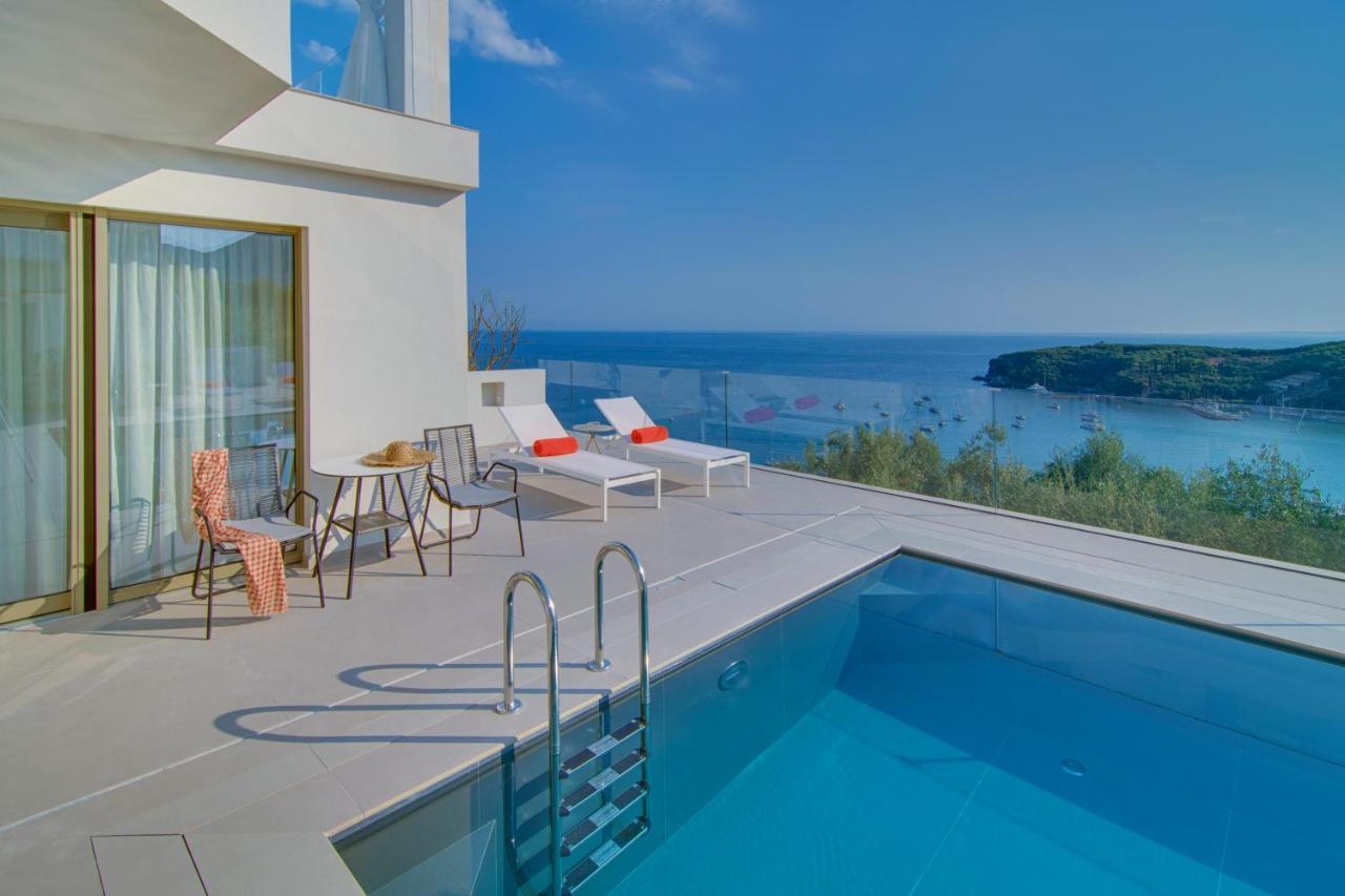 Livinghome Suites Parga Exterior photo