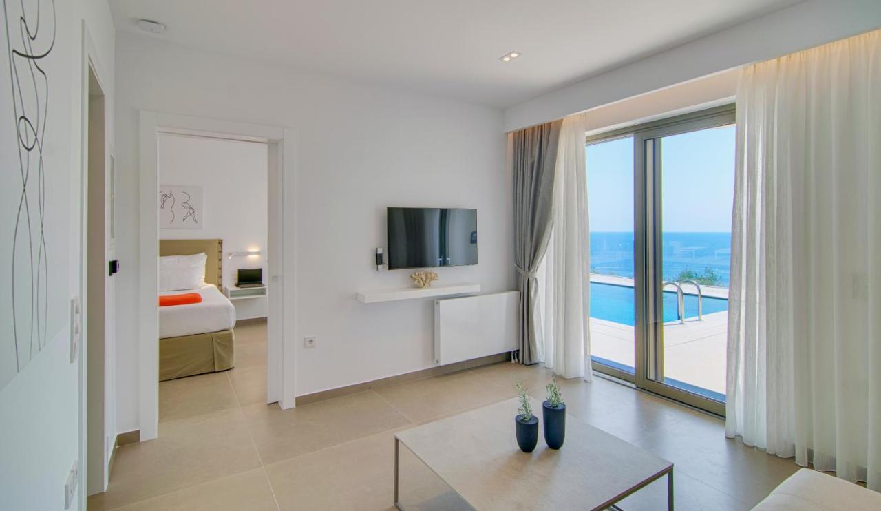 Livinghome Suites Parga Exterior photo