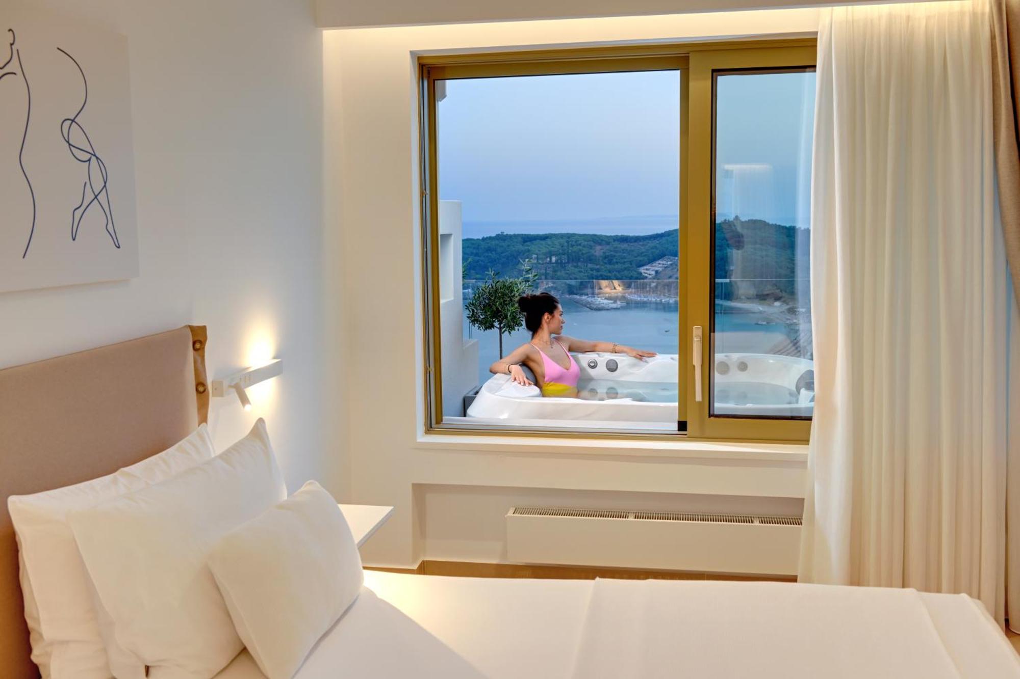 Livinghome Suites Parga Exterior photo