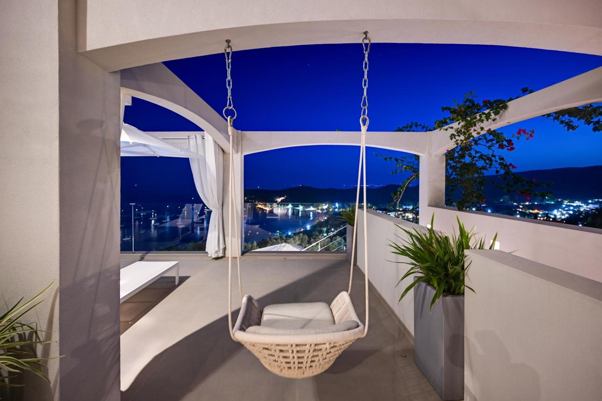 Livinghome Suites Parga Exterior photo