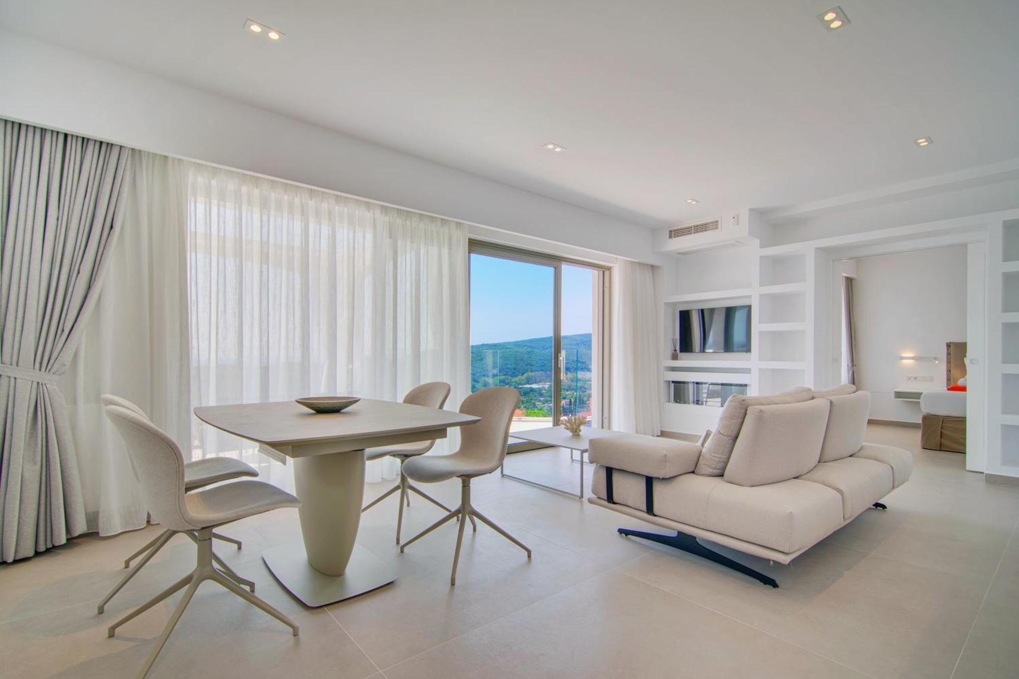 Livinghome Suites Parga Exterior photo